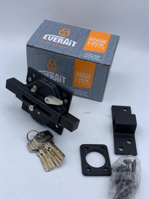 serrure de porte noir